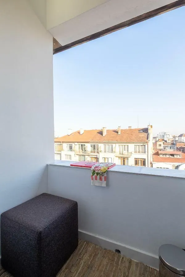 Vitosha Blvd Luxury 2-Bedroom, 2-Bathroom With Balcony Sofia Apartment