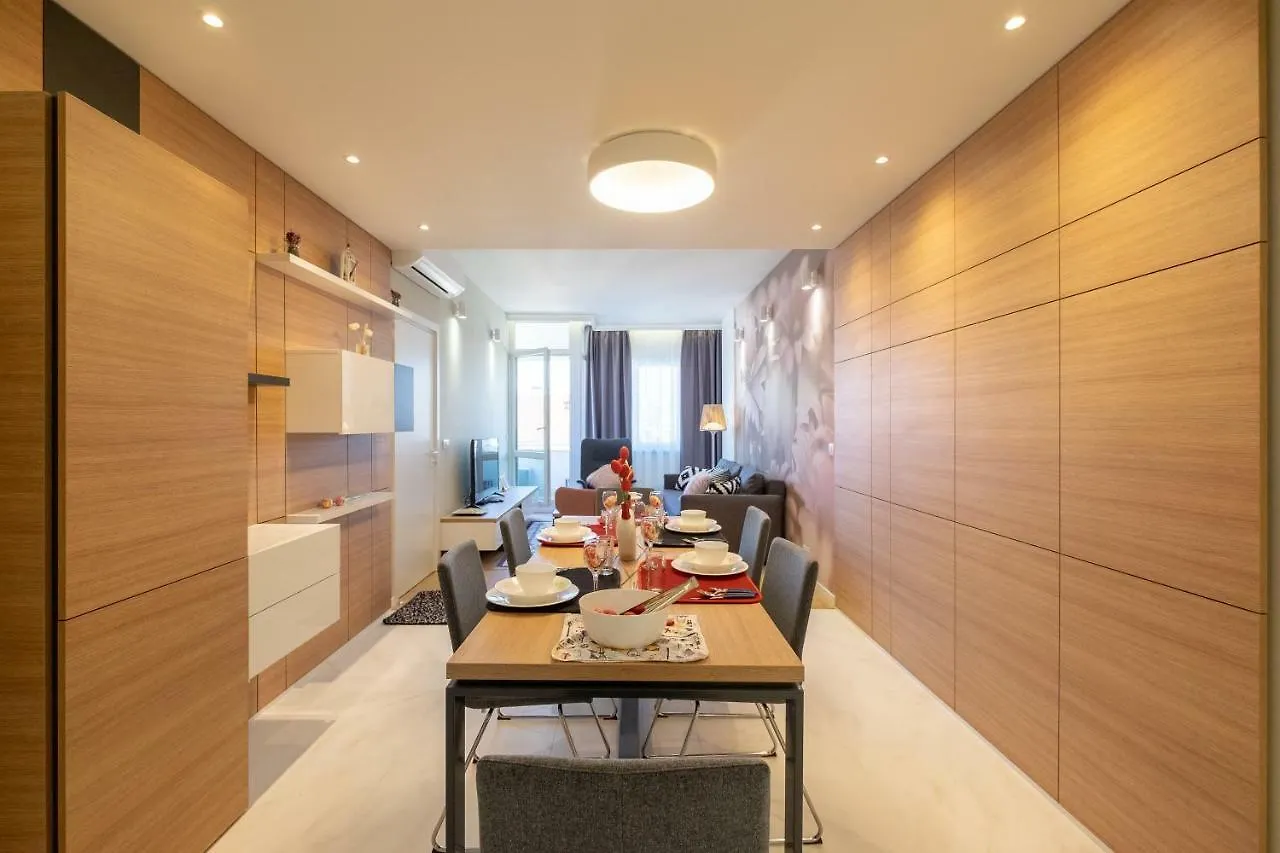 Apartment Vitosha Blvd Luxury 2-Bedroom, 2-Bathroom With Balcony Sofia