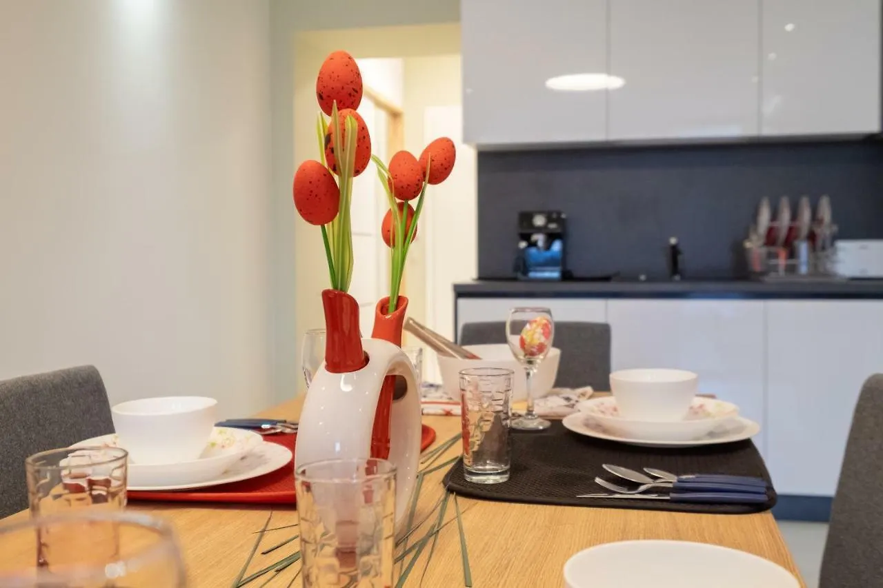 דירה סופיה Vitosha Blvd Luxury 2-Bedroom, 2-Bathroom With Balcony